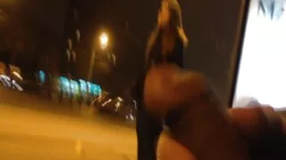 Les salopes Gianna Michaels, Jessica Lynn et Nikki Rhodes se font étirer la chatte streaming pornos gratuits par derrière