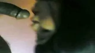 Une fille aux cheveux bruns juteux frotte sa chatte film porno francais en streaming charnue toute seule