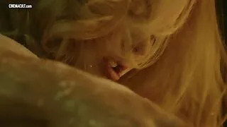 Des filles à couper film porno streaming gratuit vf le souffle avec des corps sexy participent à un trio