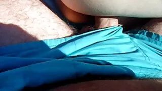 Dame sexy aux cheveux longs en casquette de flic aime le sexe fétiche avec son homme le film porno gratuit soumis