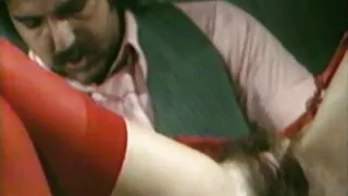 La nana noire Mahogany Bliss mérite de se filmes porno complet faire polir la chatte serrée