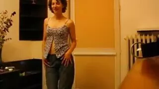 La hoochie japonaise Misa Kikouden aime la position de film français porno gratuit missionnaire