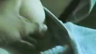 Deux copines ludiques se film porno francais video frottent les fentes devant une caméra Web