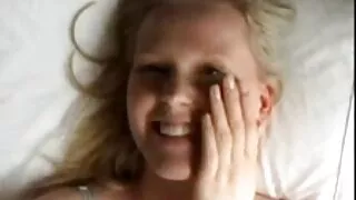 Vidéo hardcore de l'action de films xxx adulte double pénétration dans un trio FFM sale