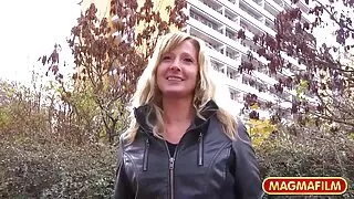 La femme au foyer salope Layla Rivera séduit son psychologue Jack Lawrence et lui porno francais streaming gratuit suce la bite